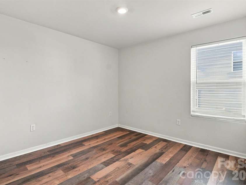 433 Belcaro Drive, Kings Mountain, NC 28086.  MLS# CAR4425729, YatesRealty ID 52545. 