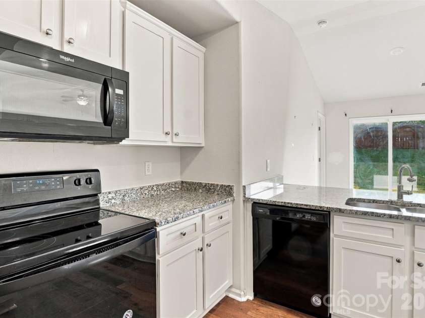 433 Belcaro Drive, Kings Mountain, NC 28086.  MLS# CAR4425729, YatesRealty ID 52545. 