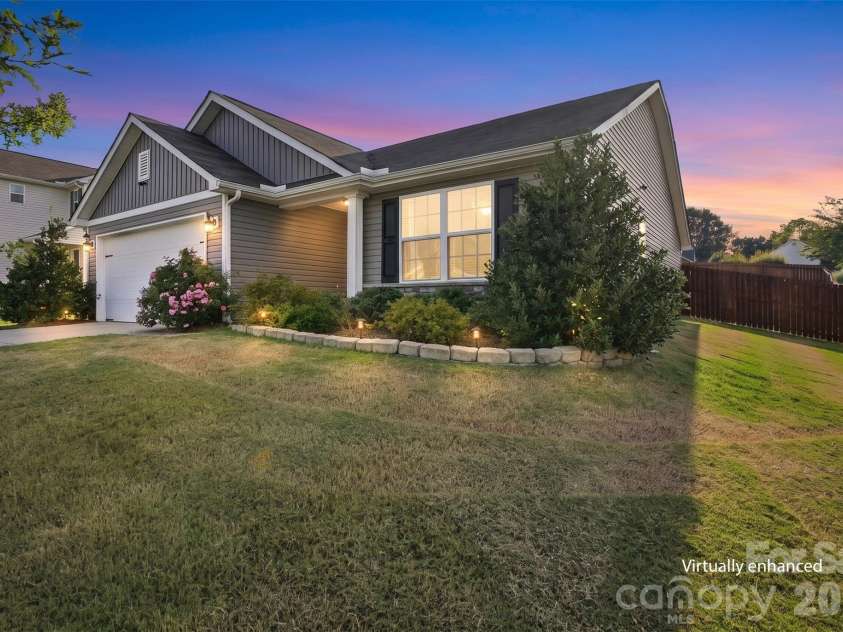 433 Belcaro Drive, Kings Mountain, NC 28086.  MLS# CAR4425729, YatesRealty ID 52545. 