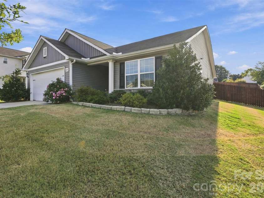 433 Belcaro Drive, Kings Mountain, NC 28086.  MLS# CAR4425729, YatesRealty ID 52545. 