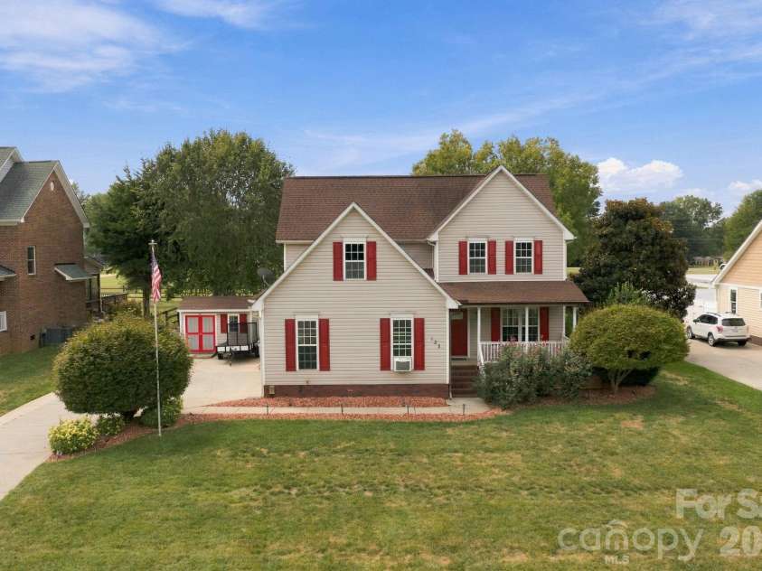 122 Wood Duck Loop, Mooresville, NC 28117.  MLS# CAR4403959, YatesRealty ID 52546. 