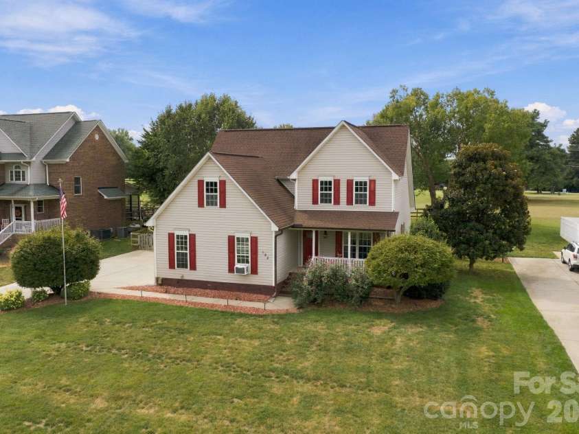 122 Wood Duck Loop, Mooresville, NC 28117.  MLS# CAR4403959, YatesRealty ID 52546. 