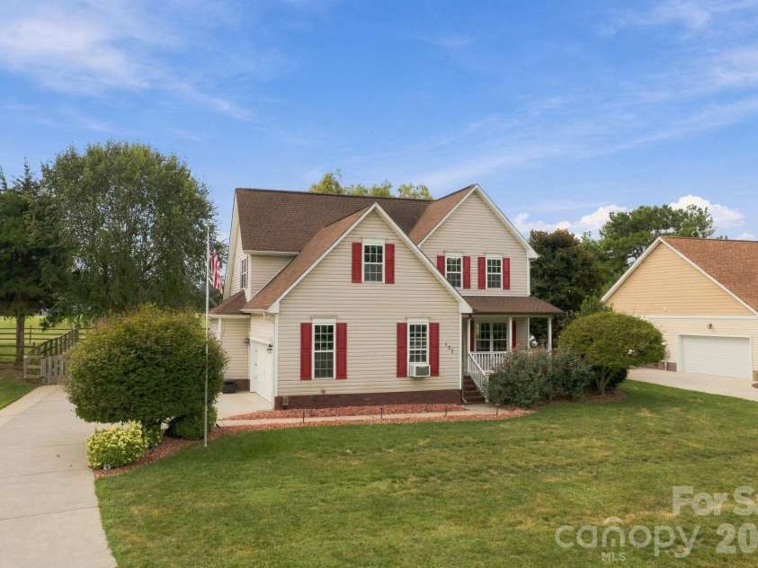 122 Wood Duck Loop, Mooresville, NC 28117.  MLS# CAR4403959, YatesRealty ID 52546. 