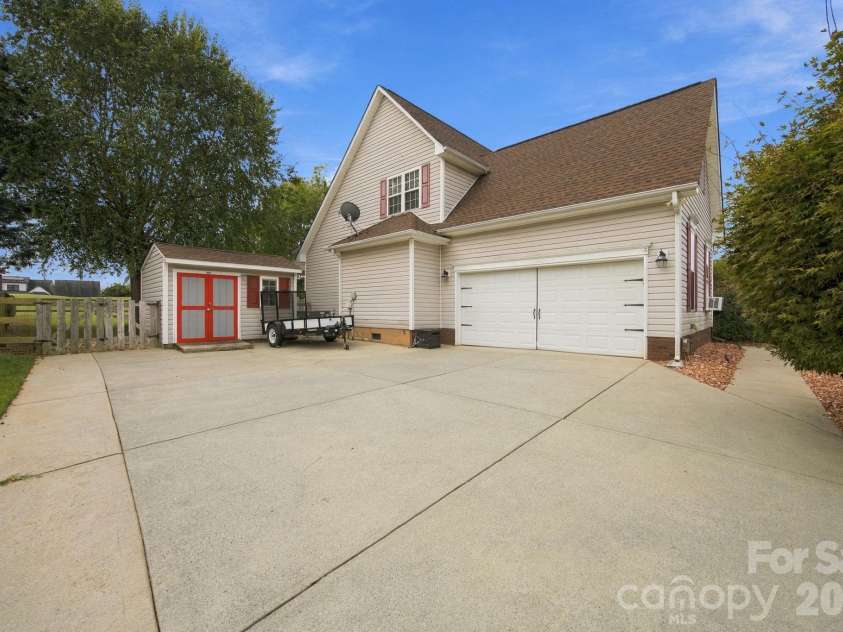 122 Wood Duck Loop, Mooresville, NC 28117.  MLS# CAR4403959, YatesRealty ID 52546. 