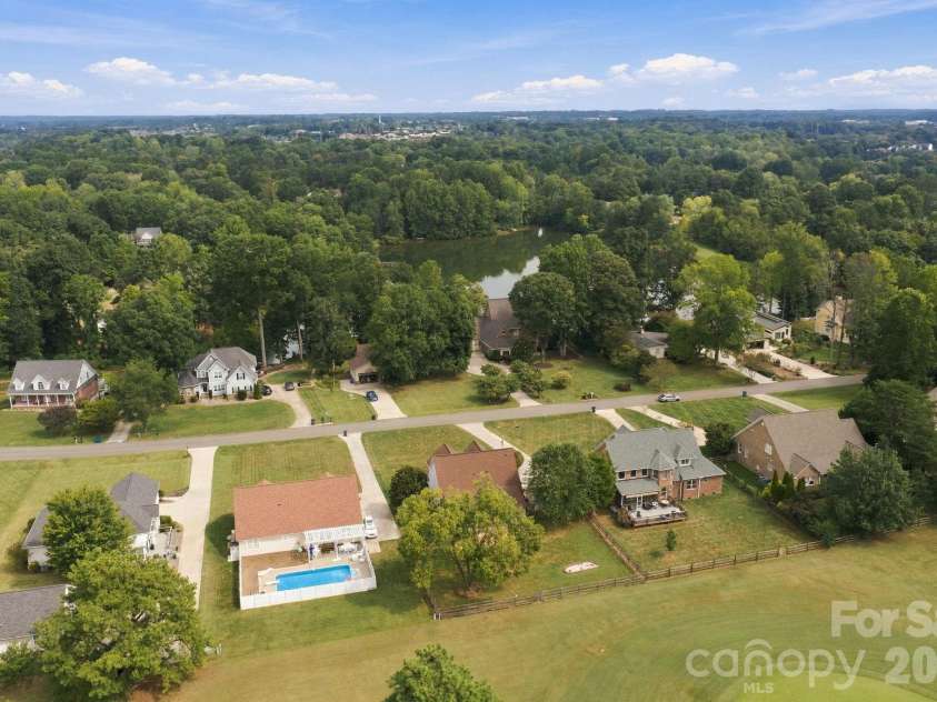 122 Wood Duck Loop, Mooresville, NC 28117.  MLS# CAR4403959, YatesRealty ID 52546. 