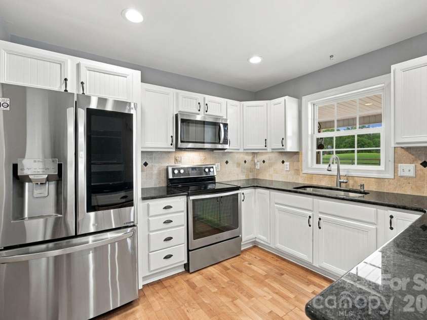 122 Wood Duck Loop, Mooresville, NC 28117.  MLS# CAR4403959, YatesRealty ID 52546. 