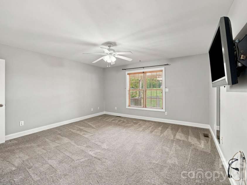 122 Wood Duck Loop, Mooresville, NC 28117.  MLS# CAR4403959, YatesRealty ID 52546. 
