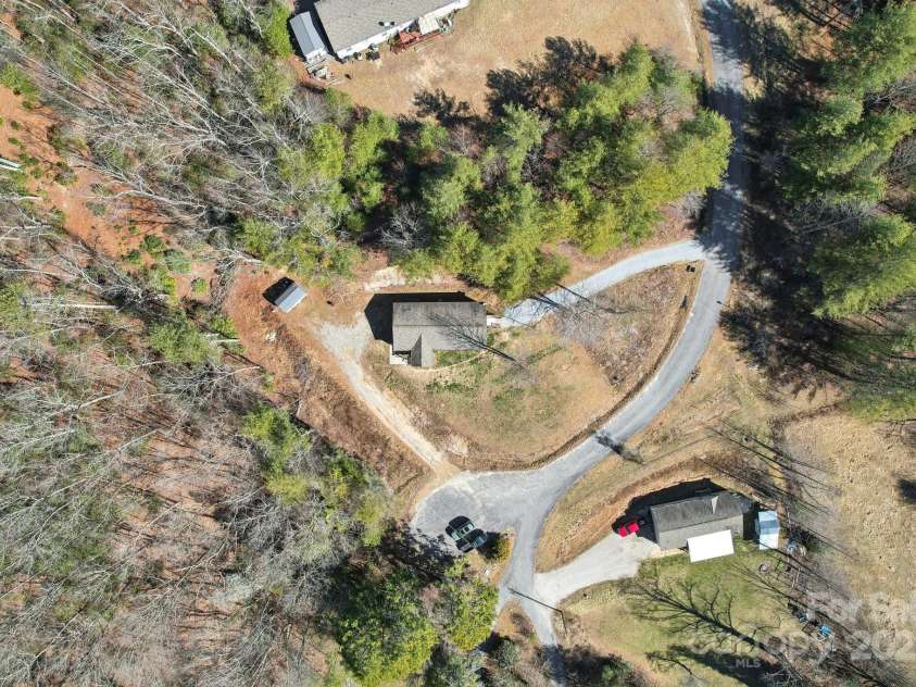 296 Sentelle Lane, Hendersonville, NC 28739.  MLS# CAR4226674, YatesRealty ID 5255. Great cul-de-sac lot on 1.41 acres in this quaint Henderson County neighborhood