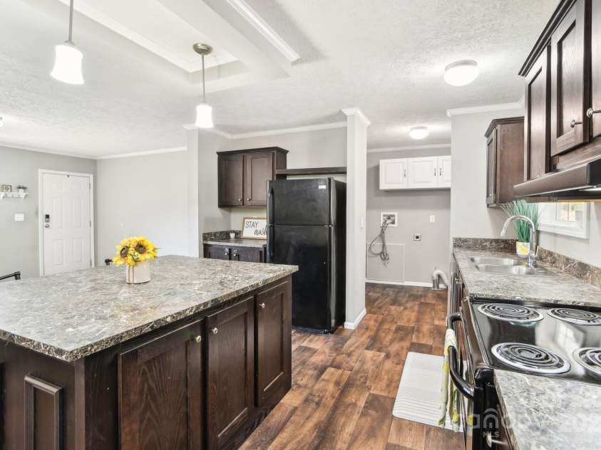 296 Sentelle Lane, Hendersonville, NC 28739.  MLS# CAR4226674, YatesRealty ID 5255. Open concept main living area