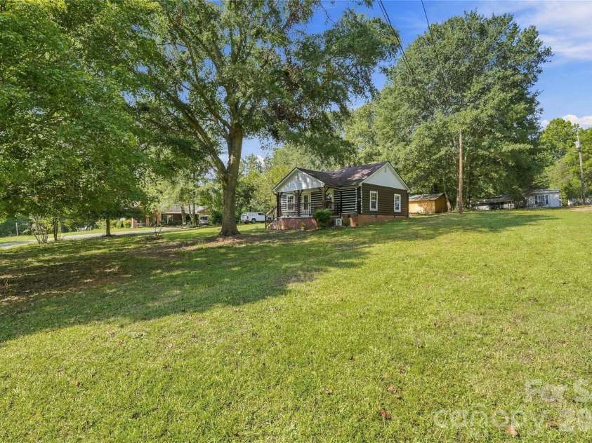 114 Beacon Hill Road, Ellenboro, NC 28040.  MLS# CAR4427784, YatesRealty ID 52550. 