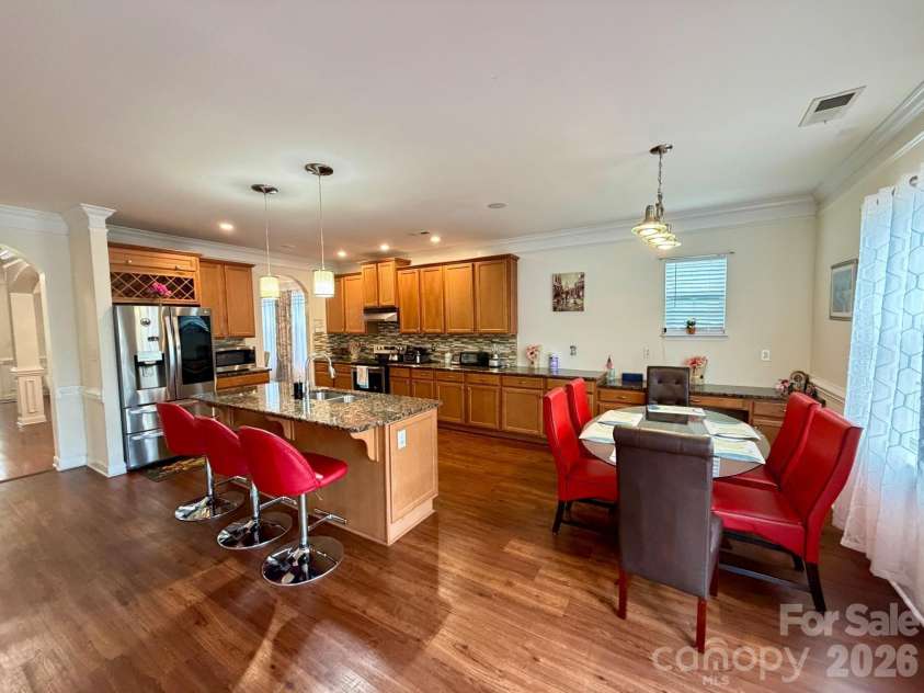 6603 Burkwood Court, Harrisburg, NC 28075.  MLS# CAR4427769, YatesRealty ID 52552. Kitchen/Breakfast