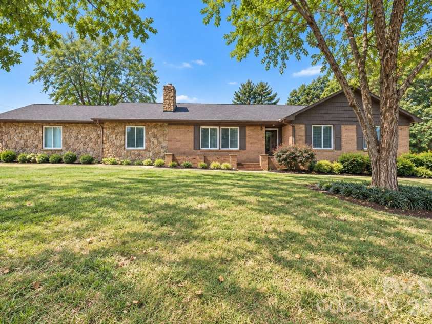 1953 Crestdale Lane, Newton, NC 28658.  MLS# CAR4426464, YatesRealty ID 52554. 
