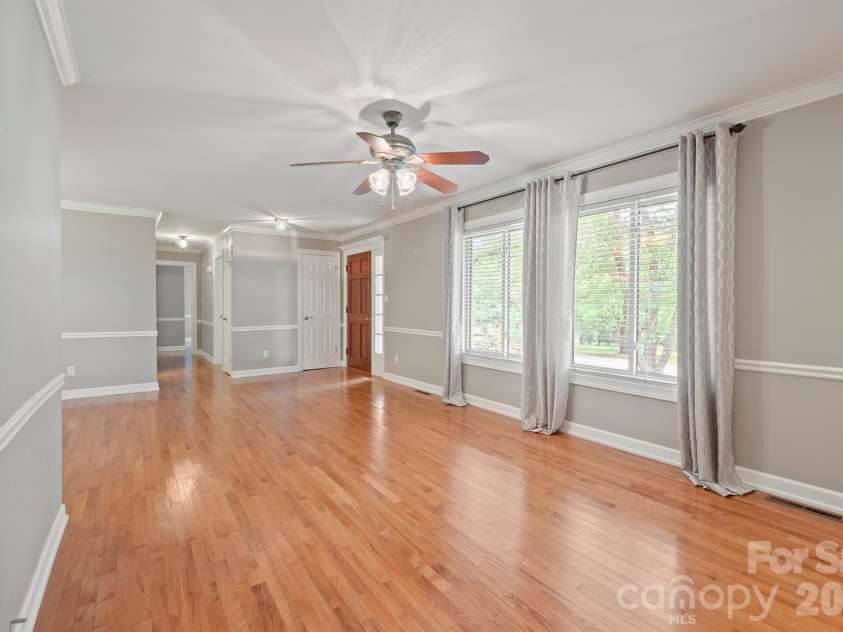 1953 Crestdale Lane, Newton, NC 28658.  MLS# CAR4426464, YatesRealty ID 52554. 