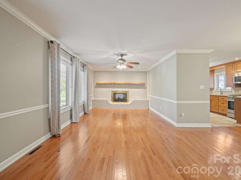 1953 Crestdale Lane, Newton, NC 28658.  MLS# CAR4426464, YatesRealty ID 52554. 