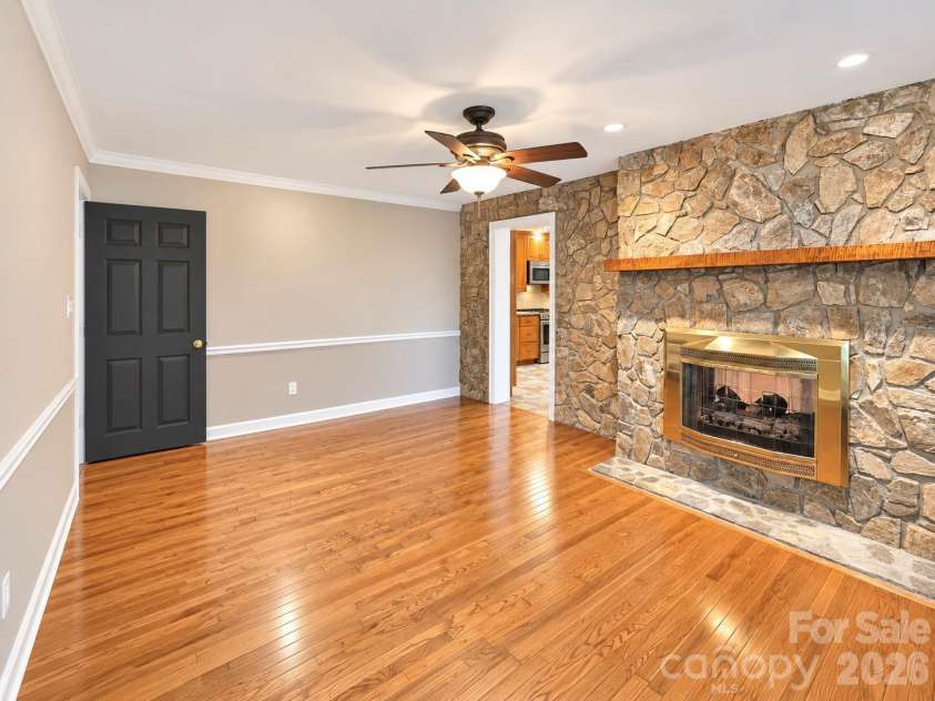 1953 Crestdale Lane, Newton, NC 28658.  MLS# CAR4426464, YatesRealty ID 52554. 