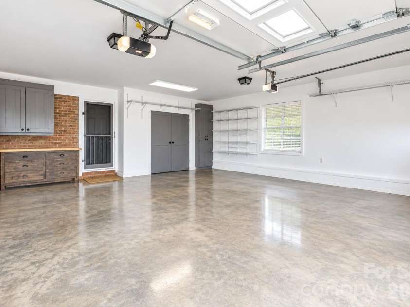 1953 Crestdale Lane, Newton, NC 28658.  MLS# CAR4426464, YatesRealty ID 52554. 