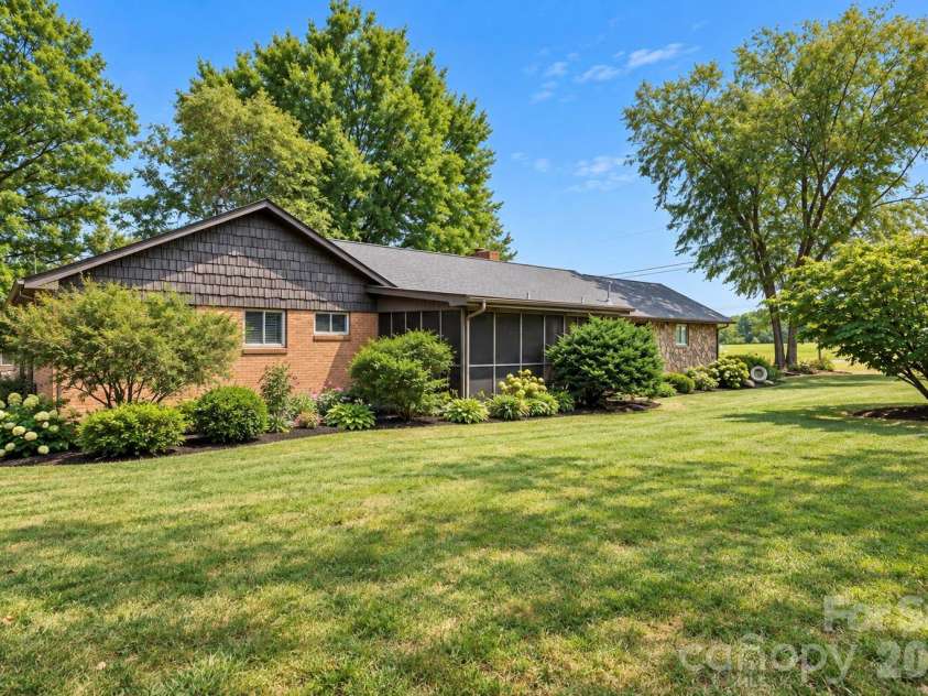 1953 Crestdale Lane, Newton, NC 28658.  MLS# CAR4426464, YatesRealty ID 52554. 