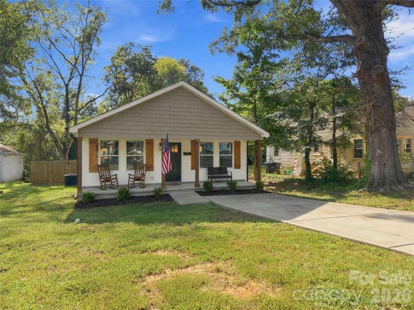 523 Gibson Drive, Concord, NC 28025.  MLS# CAR4426463, YatesRealty ID 52556. 