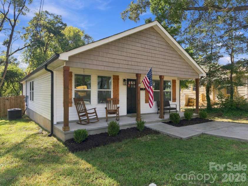 523 Gibson Drive, Concord, NC 28025.  MLS# CAR4426463, YatesRealty ID 52556. 