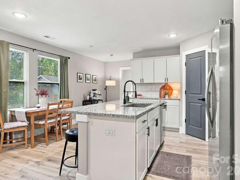 523 Gibson Drive, Concord, NC 28025.  MLS# CAR4426463, YatesRealty ID 52556. 