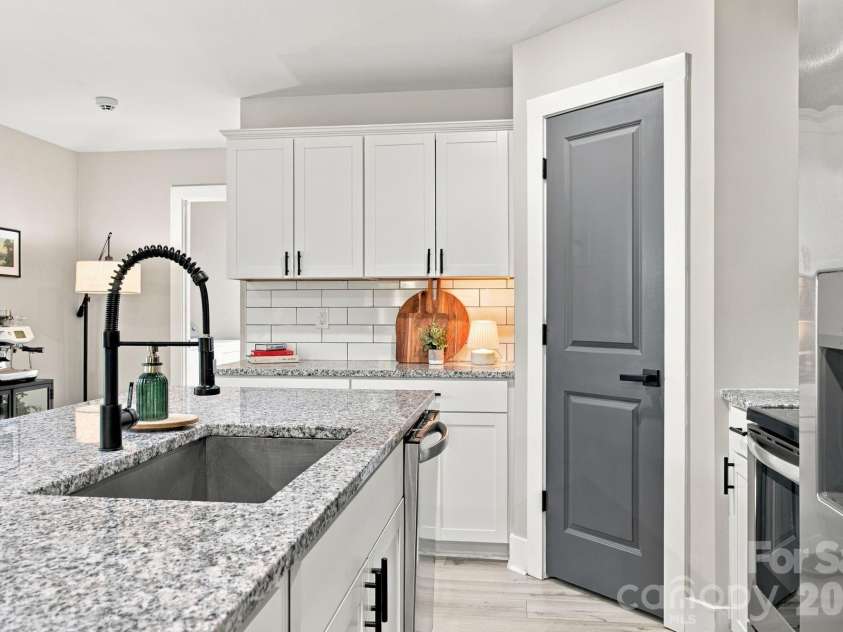 523 Gibson Drive, Concord, NC 28025.  MLS# CAR4426463, YatesRealty ID 52556. 
