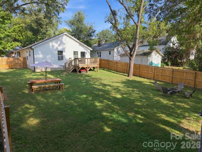 523 Gibson Drive, Concord, NC 28025.  MLS# CAR4426463, YatesRealty ID 52556. 