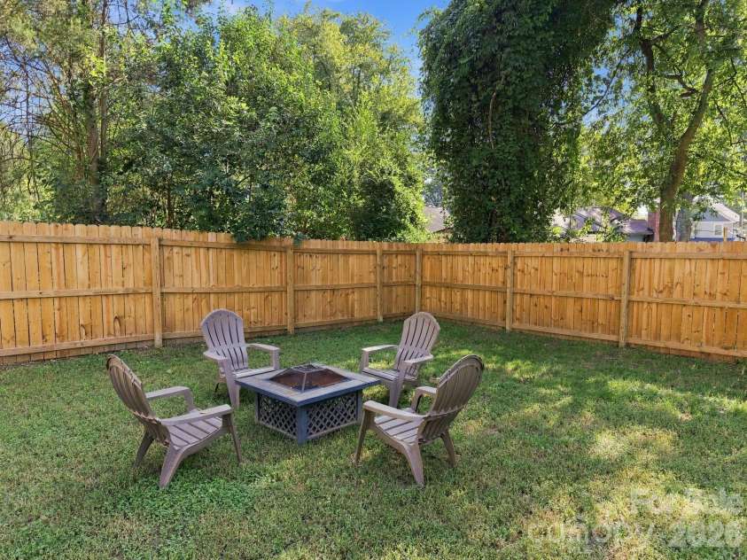 523 Gibson Drive, Concord, NC 28025.  MLS# CAR4426463, YatesRealty ID 52556. 