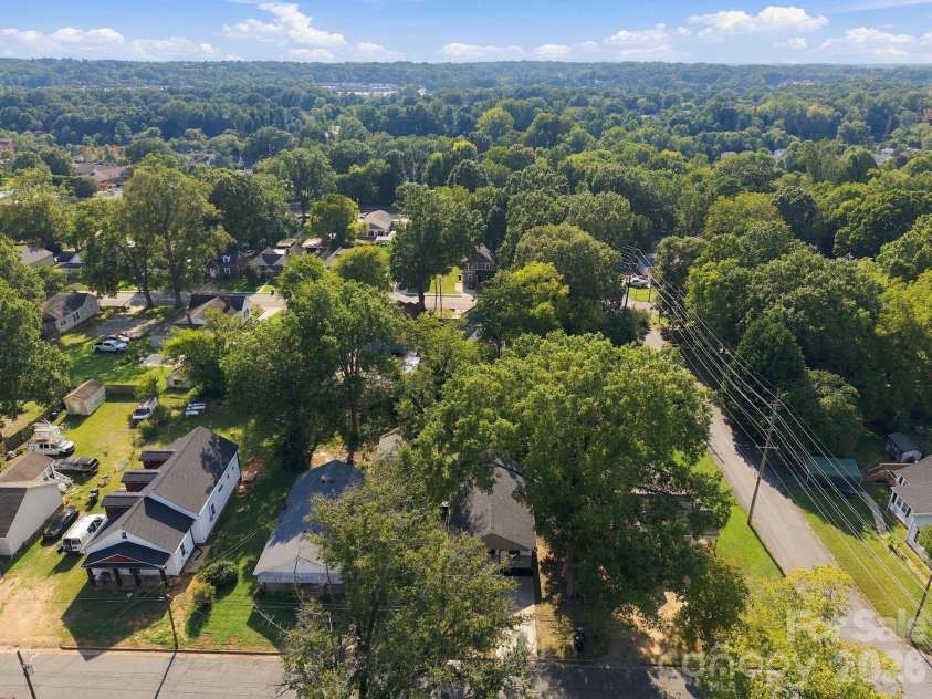 523 Gibson Drive, Concord, NC 28025.  MLS# CAR4426463, YatesRealty ID 52556. 