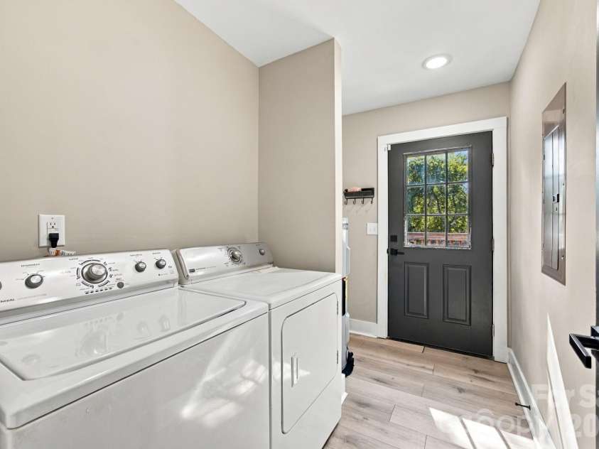 523 Gibson Drive, Concord, NC 28025.  MLS# CAR4426463, YatesRealty ID 52556. Laundry room