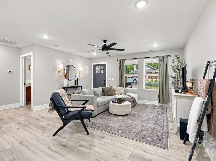523 Gibson Drive, Concord, NC 28025.  MLS# CAR4426463, YatesRealty ID 52556. Living room