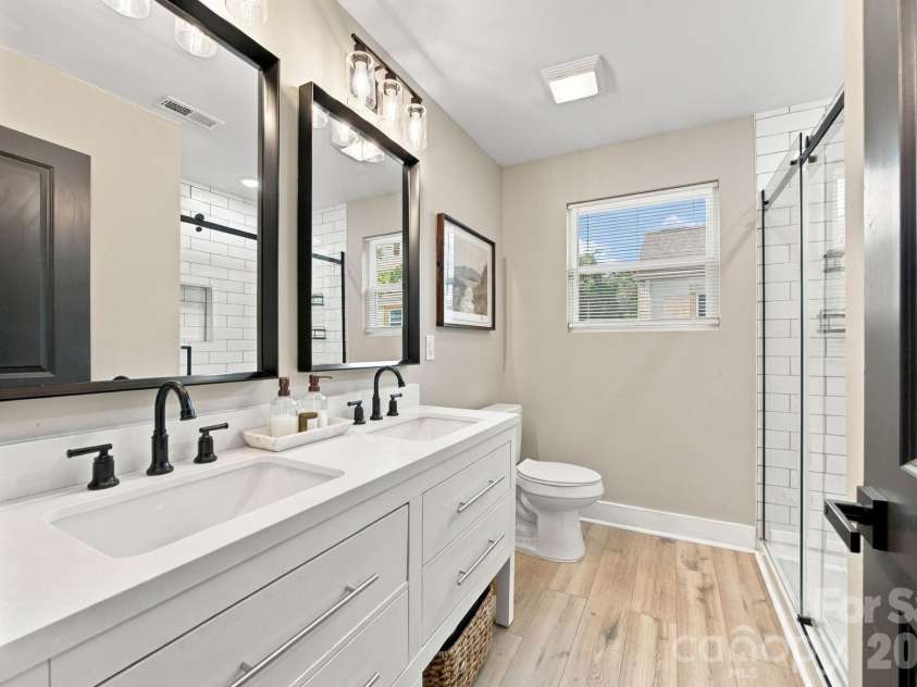 523 Gibson Drive, Concord, NC 28025.  MLS# CAR4426463, YatesRealty ID 52556. Primary Bath