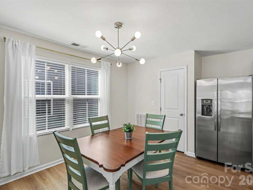 4112 Bowline Drive, Charlotte, NC 28269.  MLS# CAR4426572, YatesRealty ID 52559. 