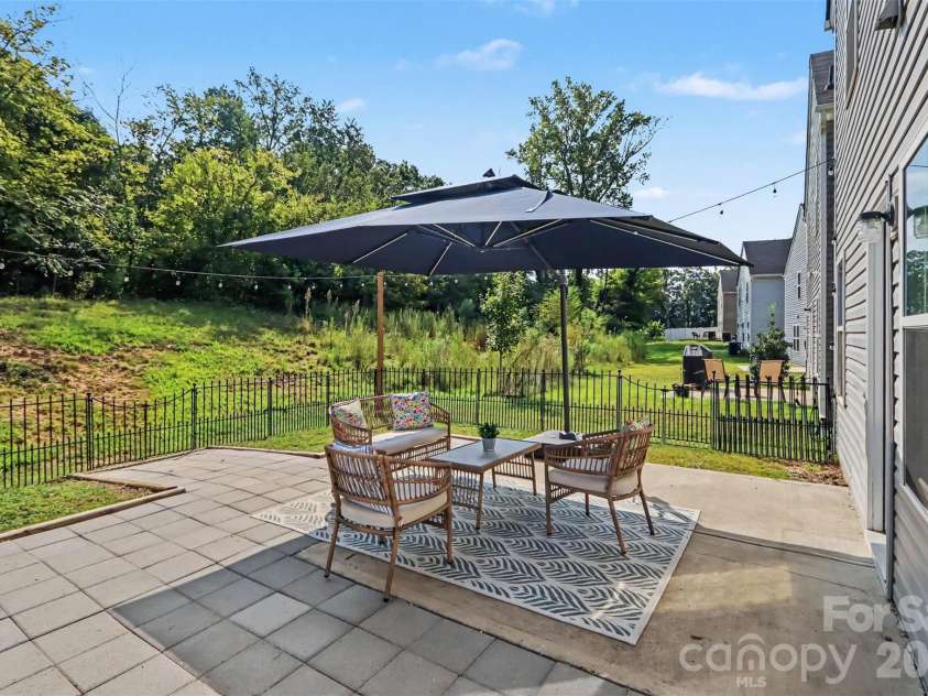 4112 Bowline Drive, Charlotte, NC 28269.  MLS# CAR4426572, YatesRealty ID 52559. 
