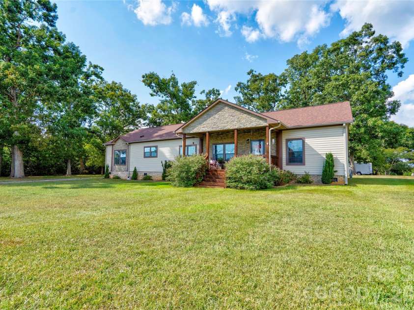 503-1 Stagecoach Trail, Cherryville, NC 28021.  MLS# CAR4427366, YatesRealty ID 52560. Front Right