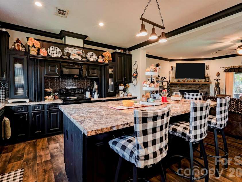 503-1 Stagecoach Trail, Cherryville, NC 28021.  MLS# CAR4427366, YatesRealty ID 52560. Kitchen