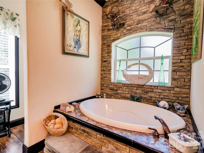 503-1 Stagecoach Trail, Cherryville, NC 28021.  MLS# CAR4427366, YatesRealty ID 52560. Primary Bathroom