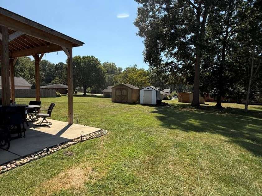 3432 Farrhill Road, Charlotte, NC 28214.  MLS# CAR4427547, YatesRealty ID 52563. 