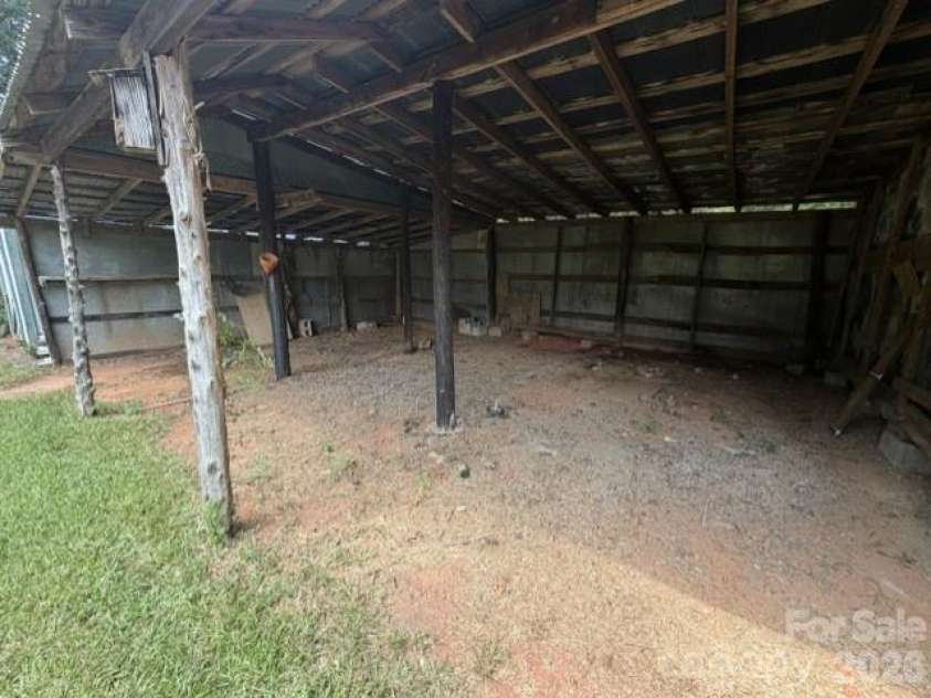 3307 Boat Club Road, Belmont, NC 28012.  MLS# CAR4427755, YatesRealty ID 52564. 