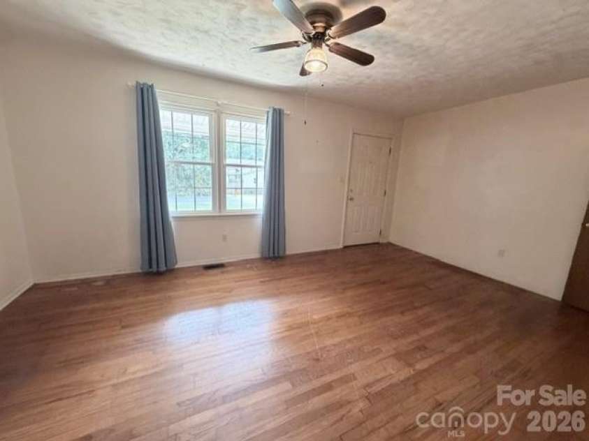 3307 Boat Club Road, Belmont, NC 28012.  MLS# CAR4427755, YatesRealty ID 52564. 