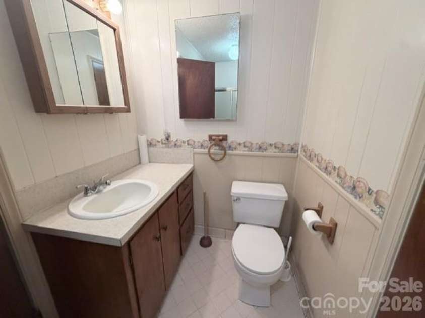 3307 Boat Club Road, Belmont, NC 28012.  MLS# CAR4427755, YatesRealty ID 52564. 