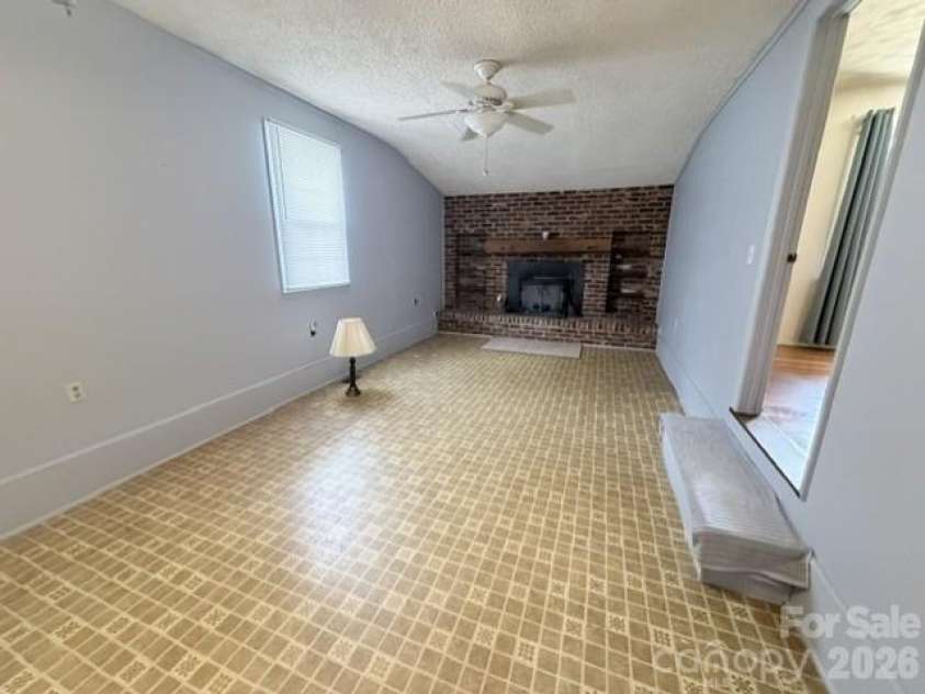 3307 Boat Club Road, Belmont, NC 28012.  MLS# CAR4427755, YatesRealty ID 52564. 