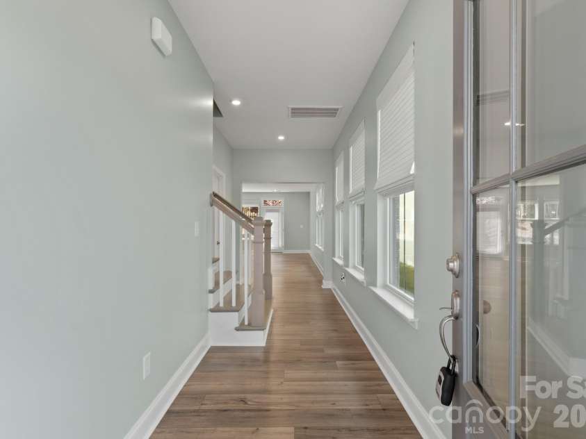 6113 Mariemont Circle, Charlotte, NC 28226.  MLS# CAR4427363, YatesRealty ID 52565. 
