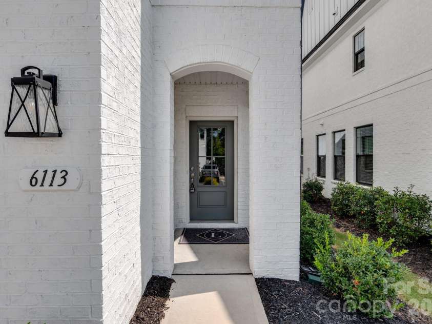 6113 Mariemont Circle, Charlotte, NC 28226.  MLS# CAR4427363, YatesRealty ID 52565. 