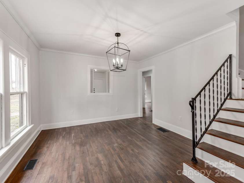 507 Oakland Street, Gastonia, NC 28052.  MLS# CAR4235970, YatesRealty ID 5257. 