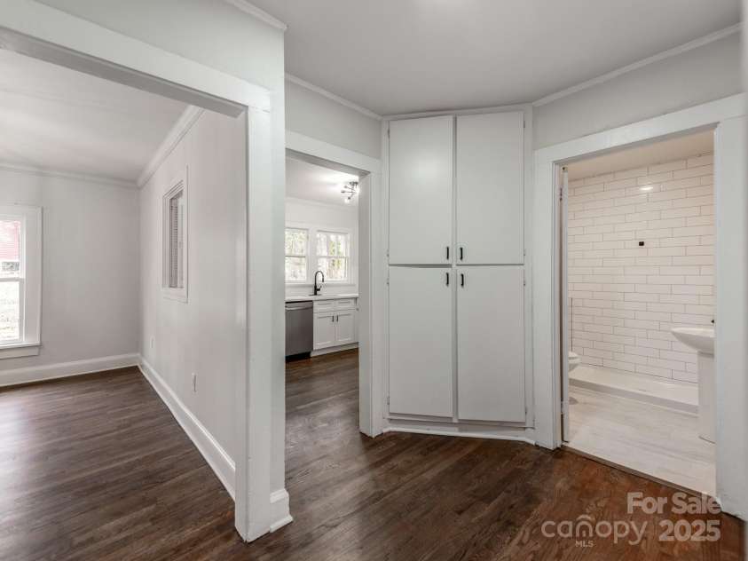 507 Oakland Street, Gastonia, NC 28052.  MLS# CAR4235970, YatesRealty ID 5257. 