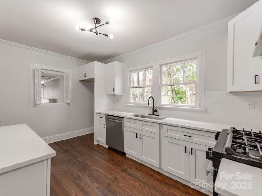 507 Oakland Street, Gastonia, NC 28052.  MLS# CAR4235970, YatesRealty ID 5257. 