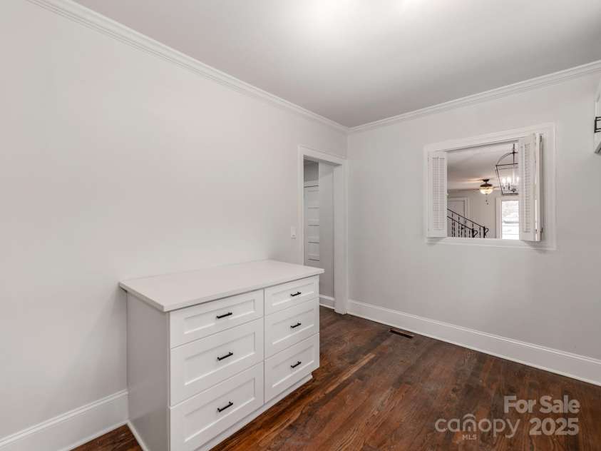 507 Oakland Street, Gastonia, NC 28052.  MLS# CAR4235970, YatesRealty ID 5257. 