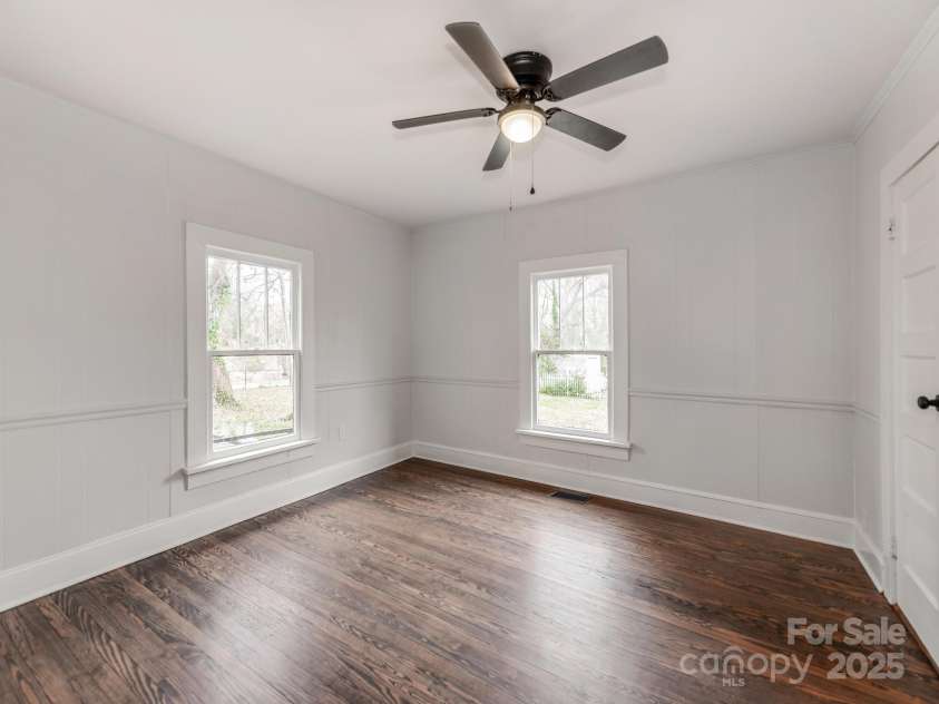 507 Oakland Street, Gastonia, NC 28052.  MLS# CAR4235970, YatesRealty ID 5257. 