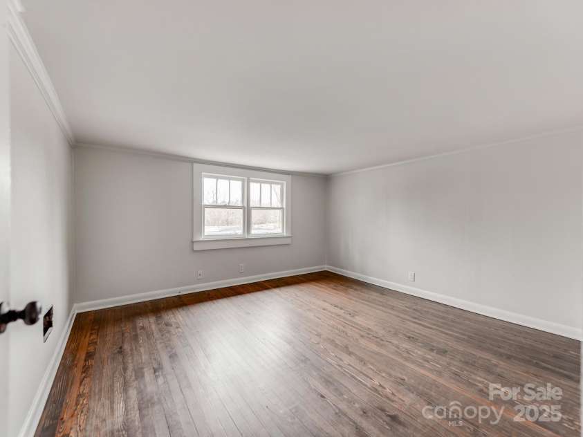 507 Oakland Street, Gastonia, NC 28052.  MLS# CAR4235970, YatesRealty ID 5257. 