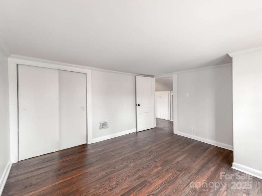 507 Oakland Street, Gastonia, NC 28052.  MLS# CAR4235970, YatesRealty ID 5257. 